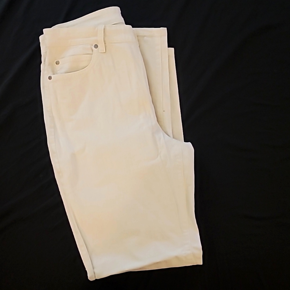 CHIC NWT EILEEN FISHER OFF WHITE SLIM FIT JEANS SIZE 8